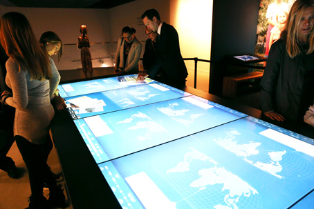 Using cutting-edge, touch-based digital technology, this gallery offers visitors a chance to study the mass atrocities that have taken place throughout the world.