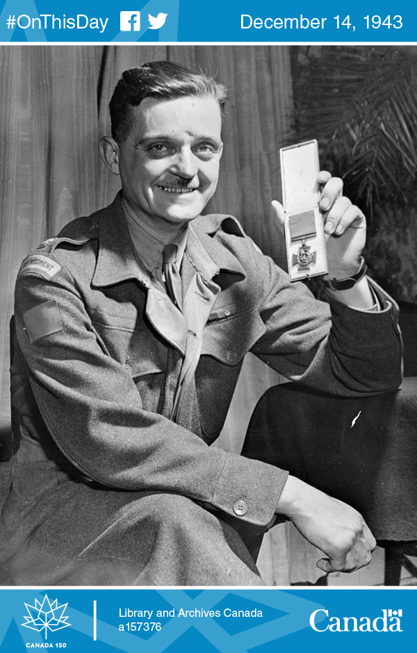 Photo of Major Paul Triquet, VC, Royal 22nd Regiment, in Québec, April 12, 1944