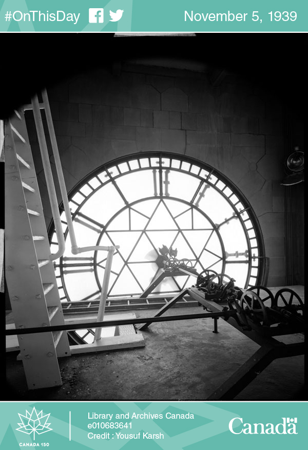 Photo of the inside of the Peace Tower clock, 1945